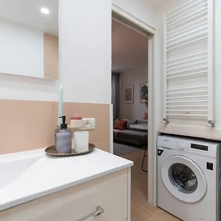 Daire Downtown Nest In Piazza Garibaldi *