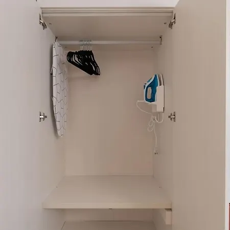 Downtown Nest In Piazza Garibaldi Apartamento