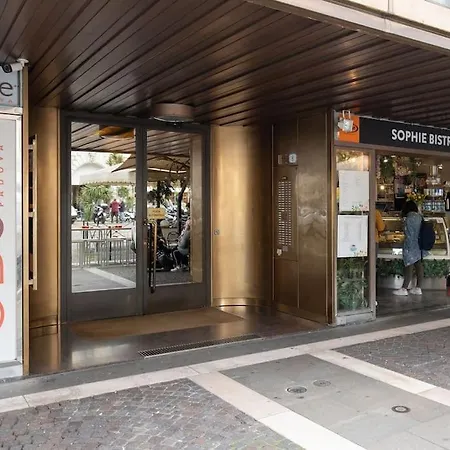 Downtown Nest In Piazza Garibaldi