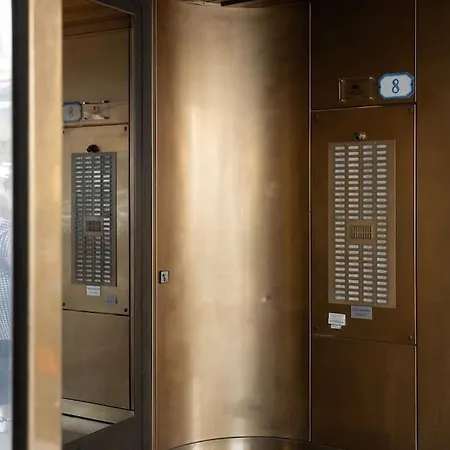 Enjoy - Downtown Nest In Piazza Garibaldi Apartamento Padua