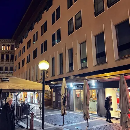 Downtown Nest In Piazza Garibaldi Padua